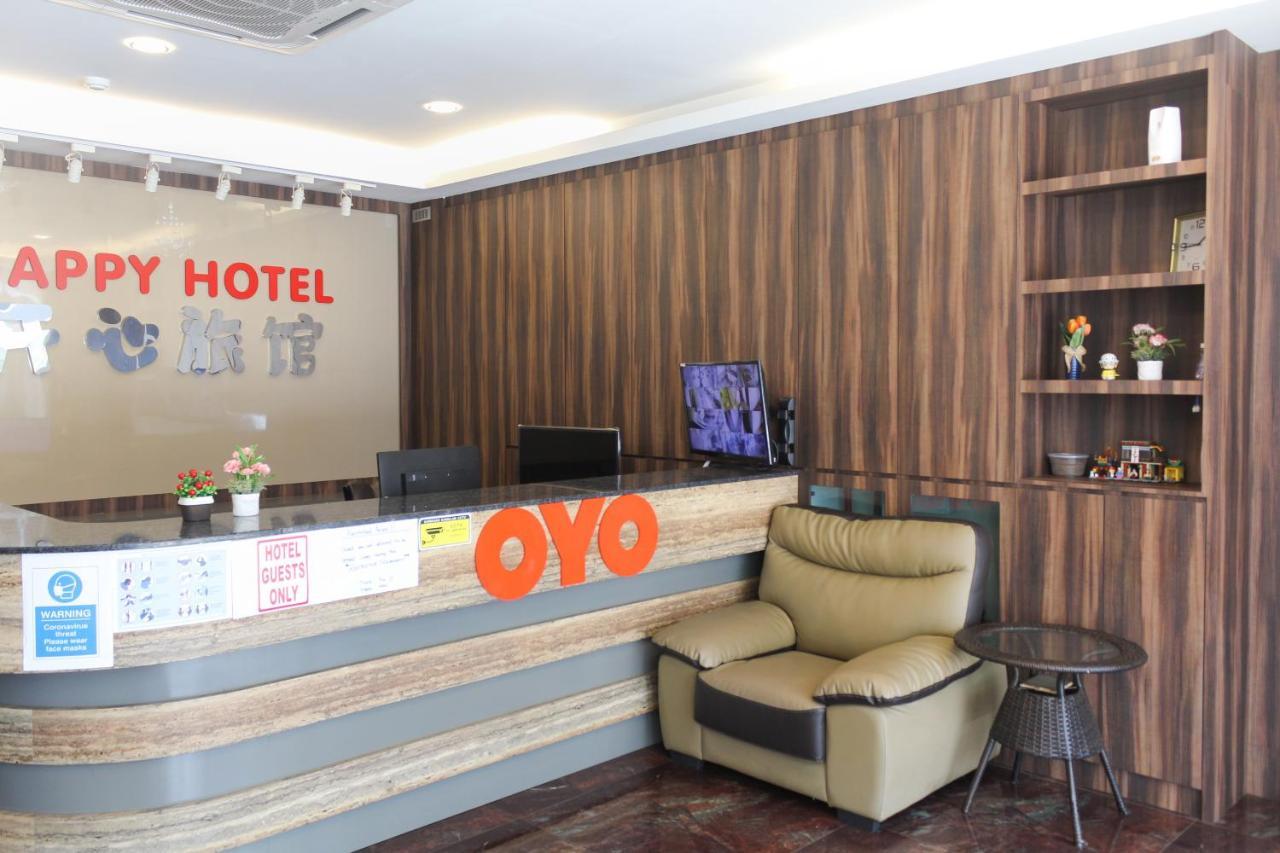 Oyo 90027 Happy Hotel Τζόχορ Μπάχρου Εξωτερικό φωτογραφία