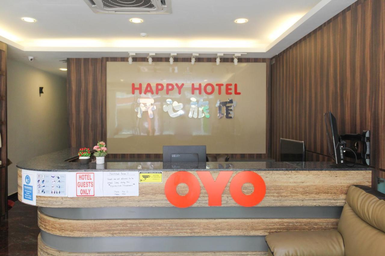 Oyo 90027 Happy Hotel Τζόχορ Μπάχρου Εξωτερικό φωτογραφία